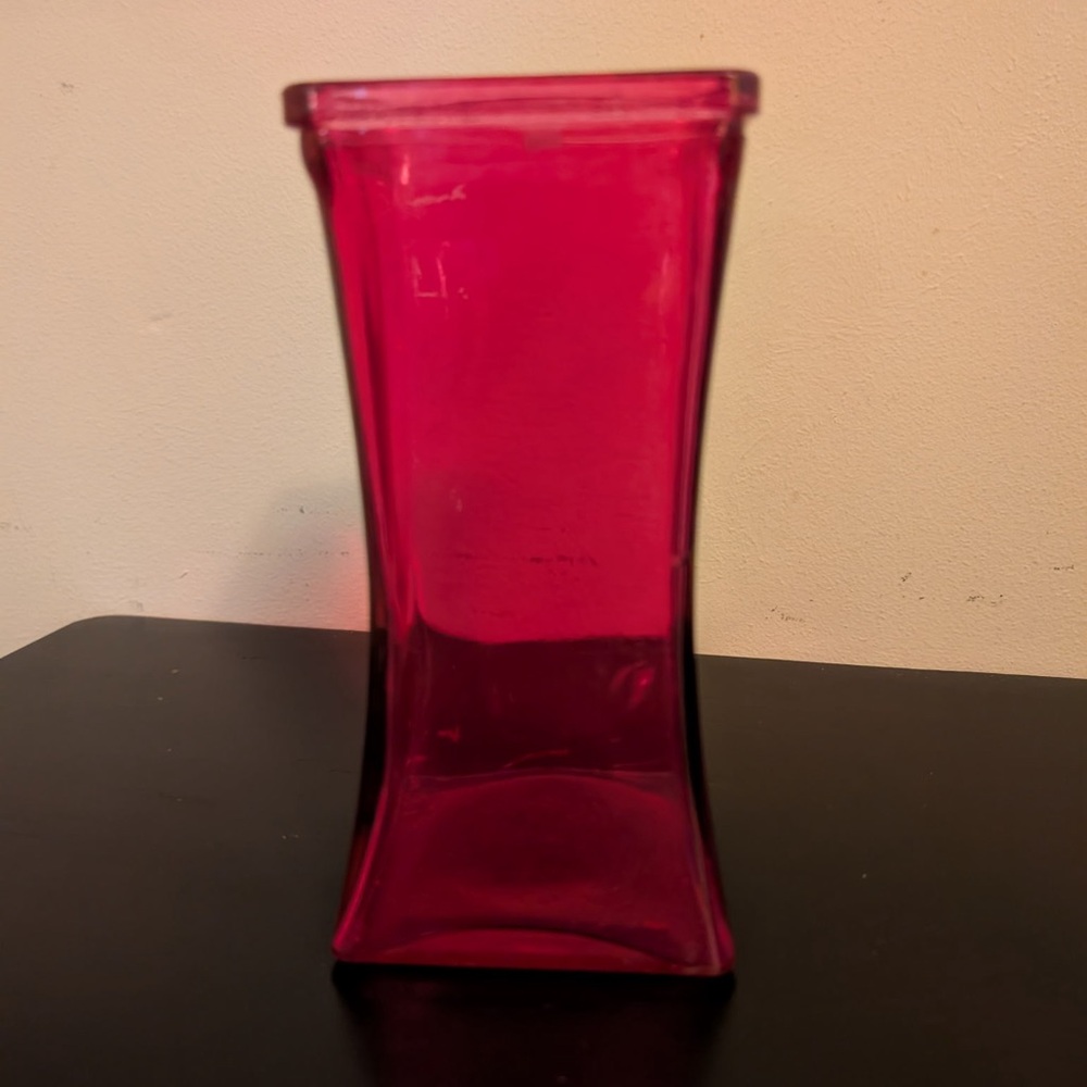 Elegant Magenta Glass Sqaure Vase